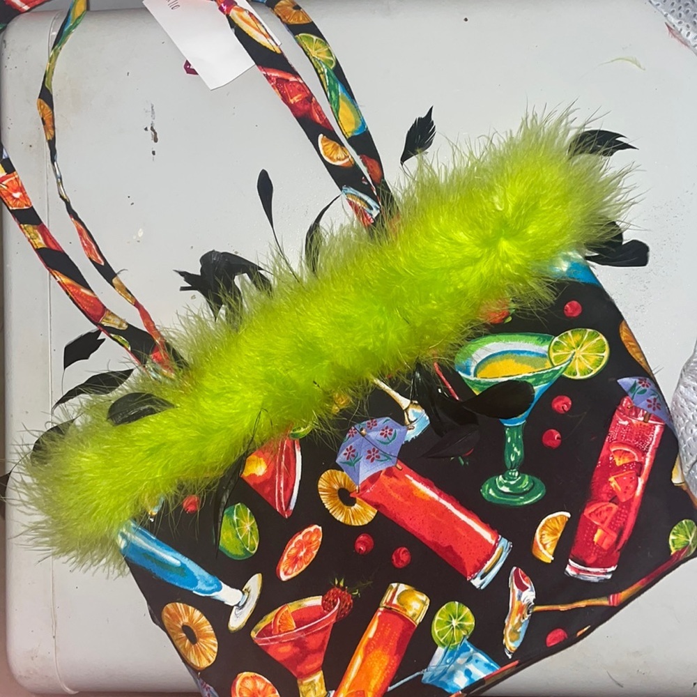 SALE💚
 Lynn Carmelo purse🍹